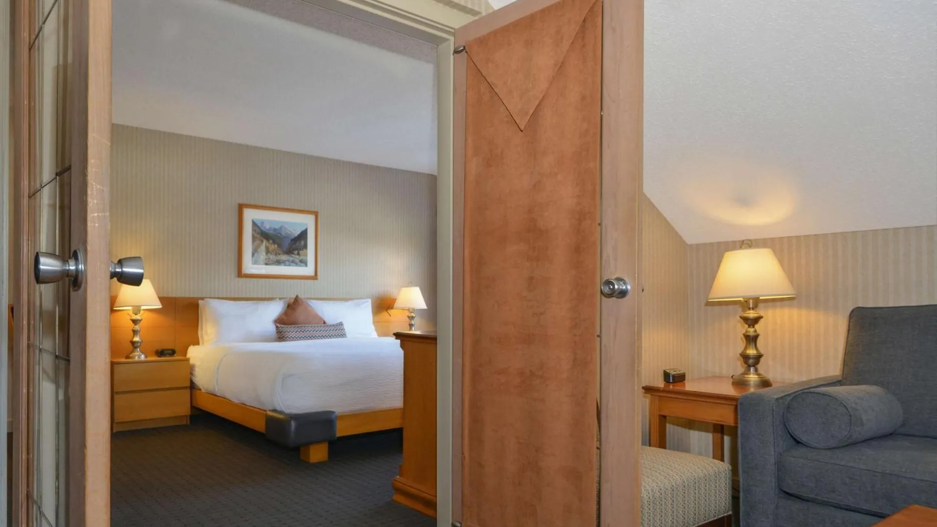 ***  Listel Whistler, A Coast Hotel Canada